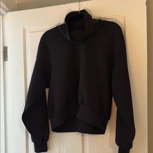 Full flourish pullover